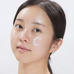 VT Cosmetics Reedle Shot 300 Cica Hyalon Face Serum Microneedle Essence Skin Texture Refining - 50ml
