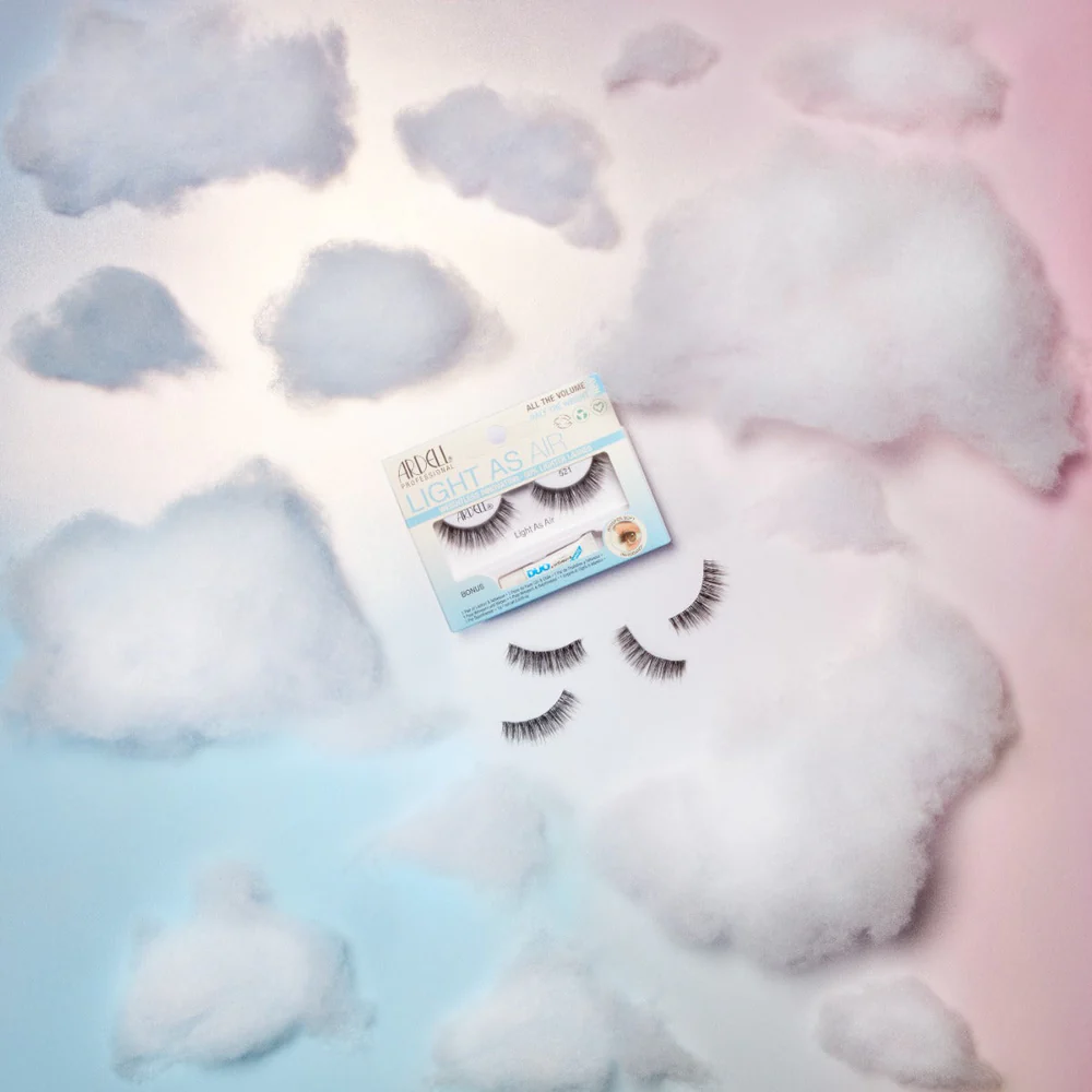 Light As Air WEIGHTLESS INNOVATION . 50% LIGHTER LASHES style 521
